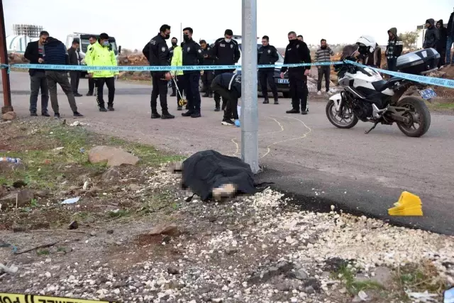 Siverek'te motosiklet elektrik direğine çarptı: 1 ölü 2 yaralı