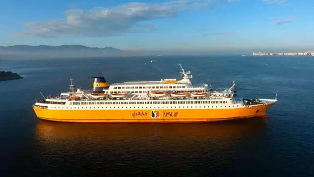 Hasret sona erdi: 25 yıllık aranın ardından Libya'dan gelen ilk yolcu gemisi İzmir'e ulaştı