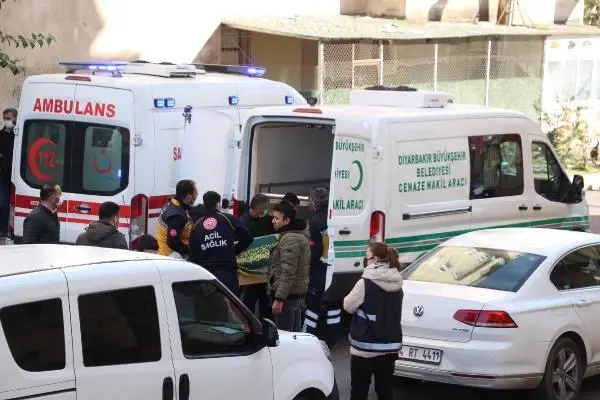 Son dakika haberi! 18 YAŞINDAKİ OĞLUNU ÖLDÜRDÜ, EŞİ VE KIZINI YARALADI