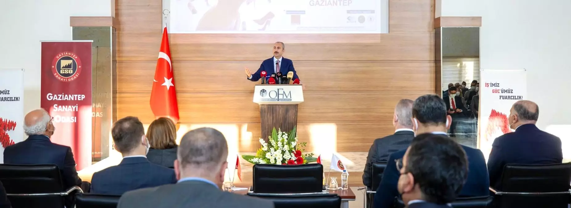 BAKAN GÜL: TÜRKİYE HEM HUKUKİ HEM EKONOMİK ALANDA REFORMLARI SÜRDÜRMEYE DEVAM EDİYOR