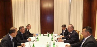 Dışişleri Bakanı Çavuşoğlu, Doha'da Suriye eski Başbakanı Hicab ile görüştü