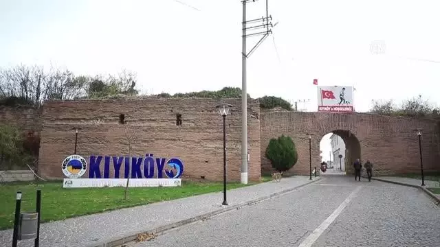 KIRKLARELİ - Görevden uzaklaştırılan Kıyıköy Belediye Başkanı Sevinç'in yerine Yatkın seçildi