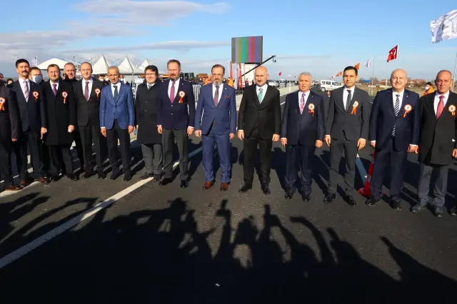 Bakan Karaismailoğlu: Hizmet etmeyi unutanların devri Türkiye'de bitmiştir