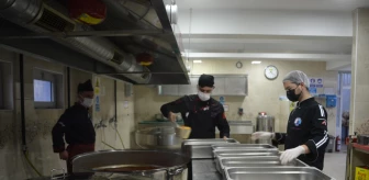 ÇANAKKALE - Taşımalı eğitim okullarının yemeklerini öğrenciler pişiriyor