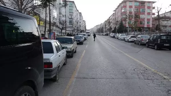 ÇORUM'DA PARK HALİNDEKİ 15 ARACIN LASTİĞİ KESİLDİ