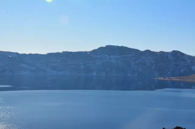 Dünyanın ikinci büyük krateri beyaz gelinliğini giydi