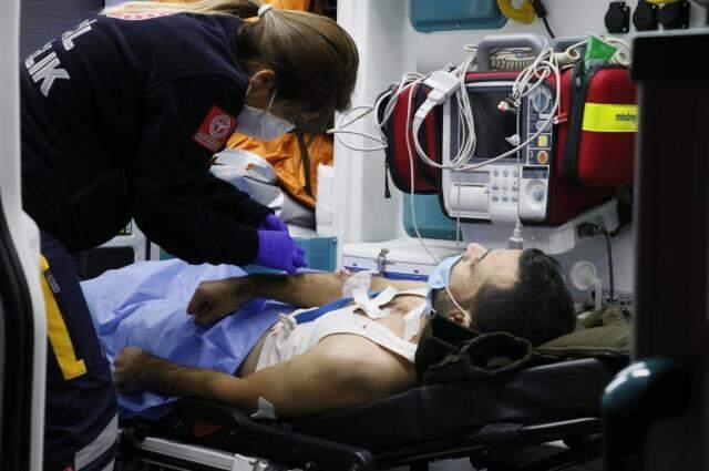 Evde tartışmaya başlayan sevgililer birbirilerini bıçakladı