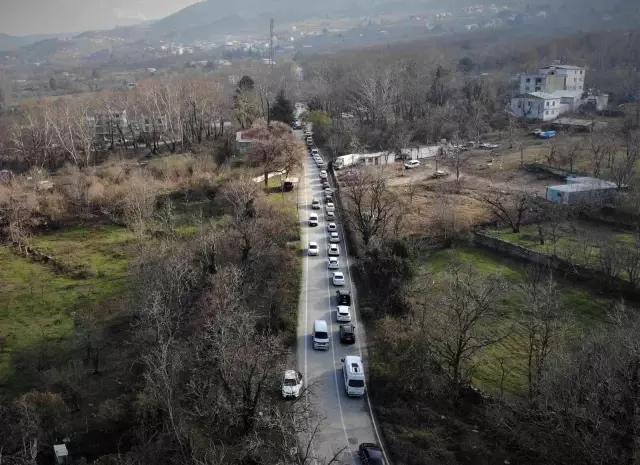 Bir damacana su 16 yerine 2.50 lira! Bursa'da kilometrelerce ucuz su kuyruğu