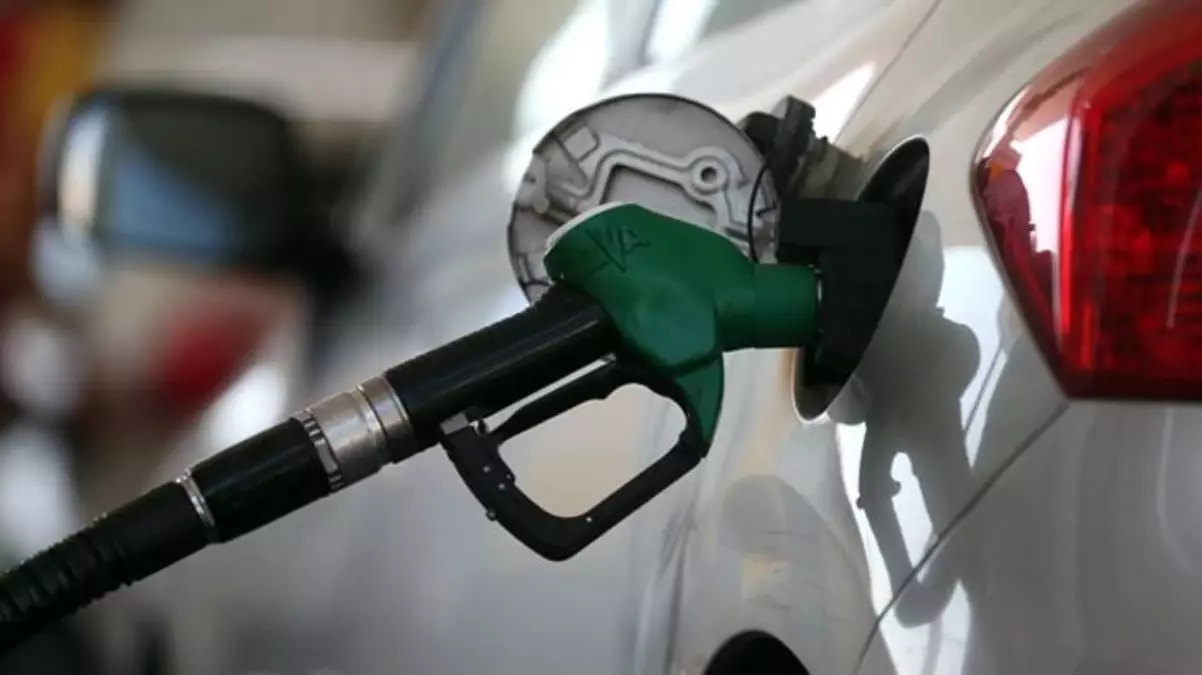 Motorine zam geldi mi? Akaryakıta yarın gece zam mı gelecek?