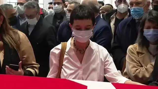 Prof. Dr. Teoman Duralı için İstanbul Üniversitesi'nde tören düzenlendi
