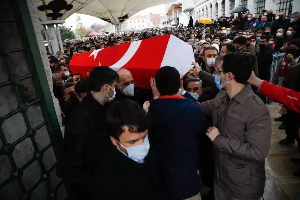 Prof. Dr. Teoman Duralı son yolculuğuna uğurlandı