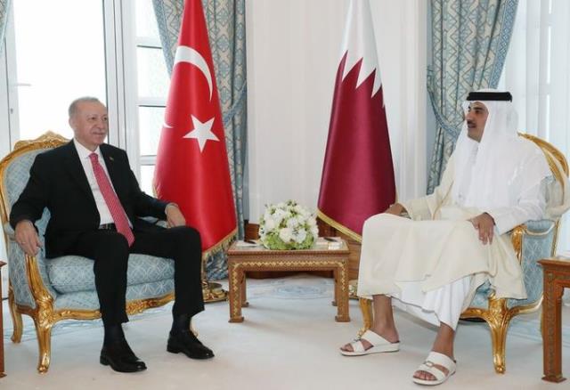 Son dakika: Cumhurbaşkanı Erdoğan Katar'da! 12 anlaşma imzalandı