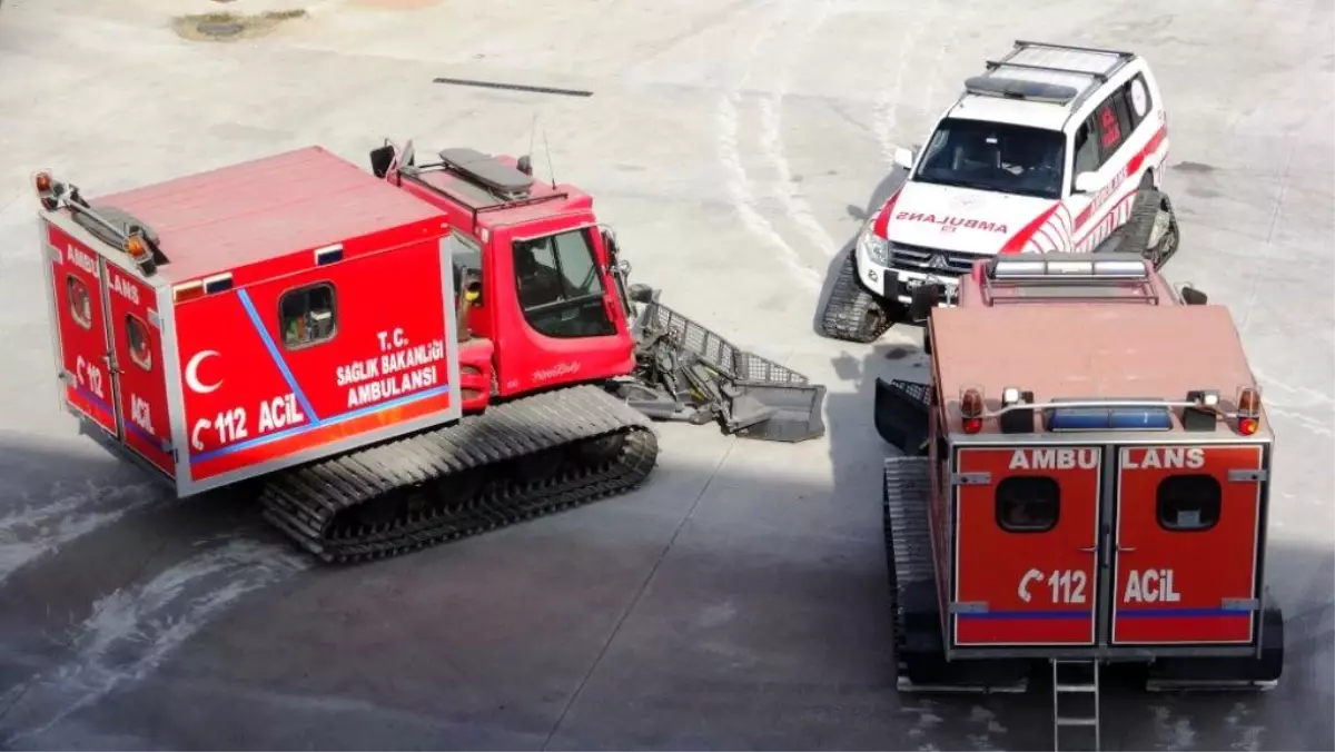 Van'da 112 Acil Servis ve Ulusal Medikal Kurtarma (UMKE) ekipleri kış görevine hazır