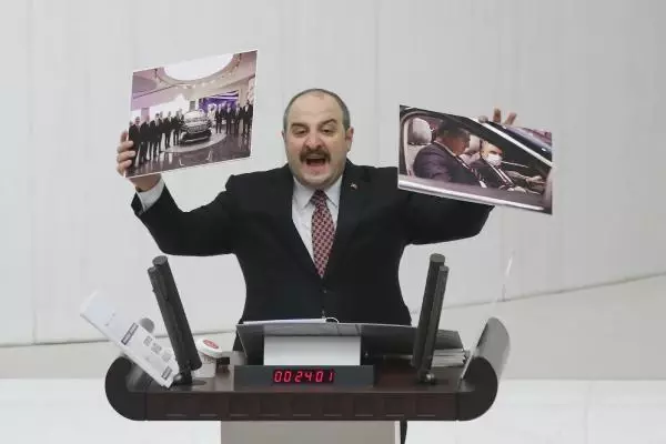 Bakan Varank, TBMM'de bütçe sunumu yaptı