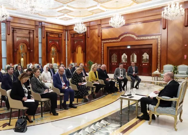 Cumhurbaşkanı Erdoğan: (Rusya-Ukrayna gerilimi) İki tarafın rızasıyla kolaylaştırıcılık, arabuluculuk veya arzu edilecek herhangi bir formatta...