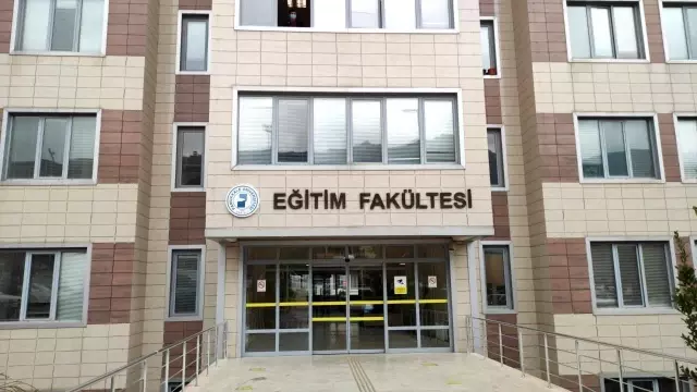 Doktordan çıkan 18 yaşındaki genç okuduğu üniversitede intihar etti