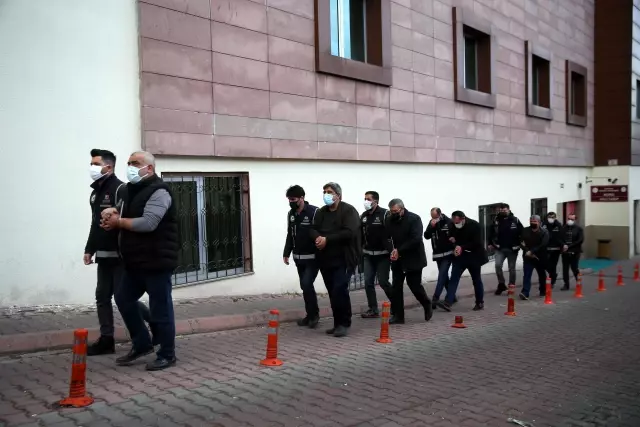 Son dakika... FETÖ'nün esnaf yapılanmasına yönelik operasyonda 6 zanlı yakalandı
