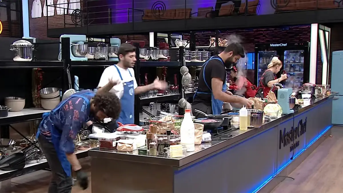 MasterChef Türkiye 130. bölüm fragmanı izle! 8 Aralık MasterChef Türkiye 2021 yeni bölüm fragmanı izle! MasterChef yeni bölüm tanıtımı yayınlandı mı?