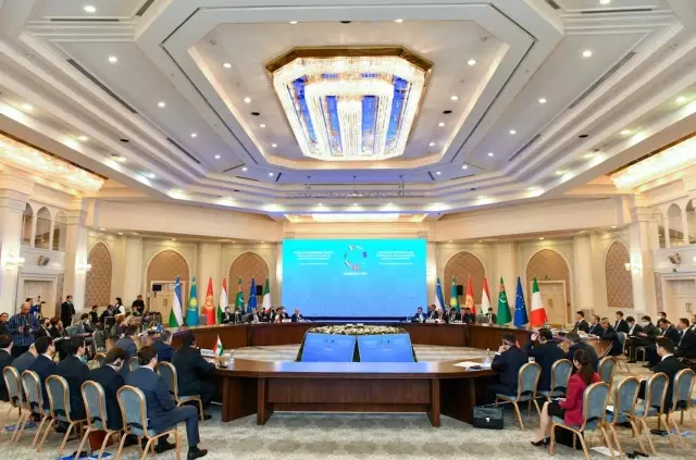 Özbekistan'da İtalya-Orta Asya 2. Bakanlar Konferansı yapıldı
