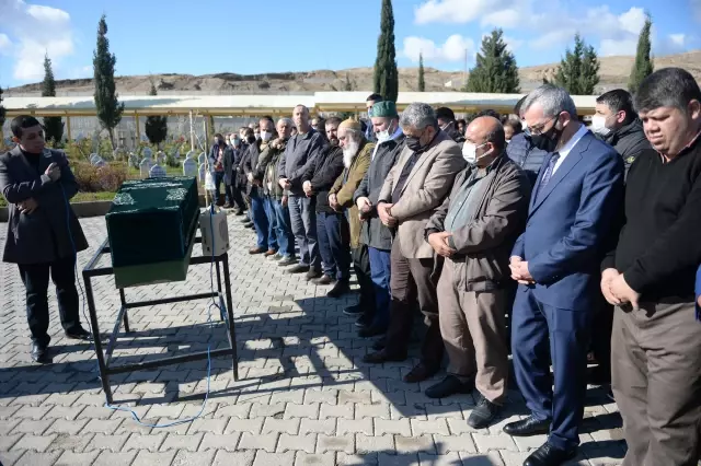 Kaldığı özel öğrenci yurdunda öldürülen üniversite öğrencisi toprağa verildi