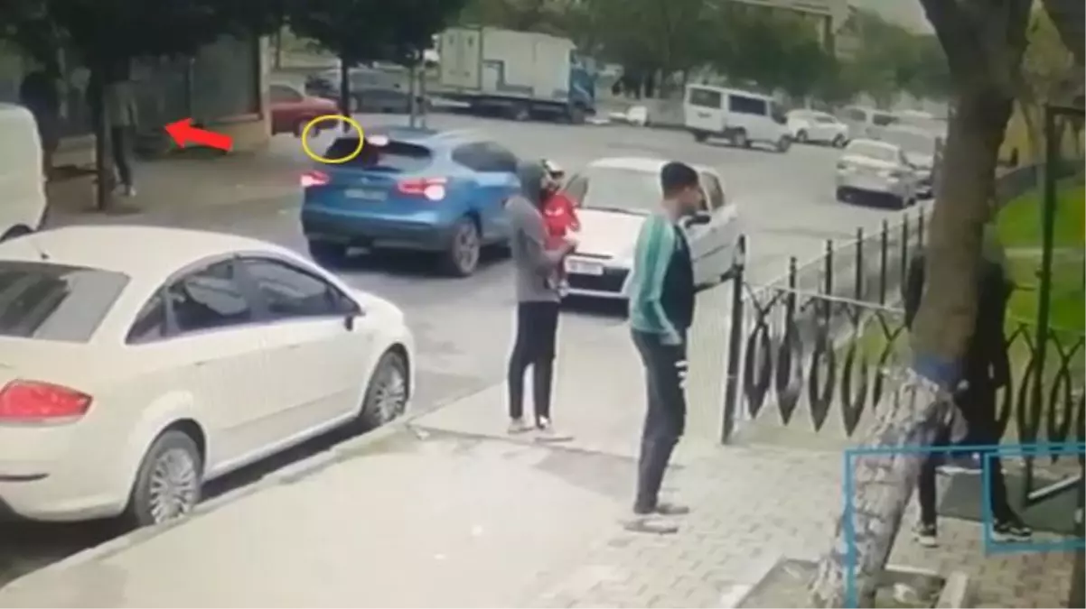 Arabayla gelip kurşun yağdırdılar! Bir taraf can derdine düştü, diğer taraf kılını bile kıpırdatmadı