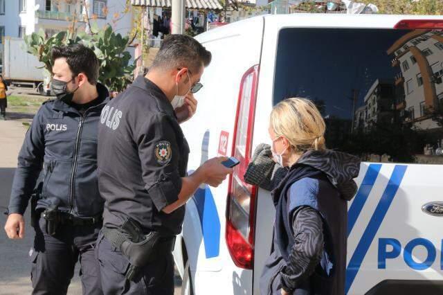 Camide bale yapan Rus kadın bu kez de bir eve izinsiz girdi