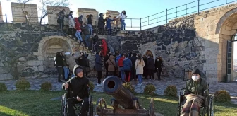 Engelli öğrenciler Nevşehir'deki tarihi alanları gezdi