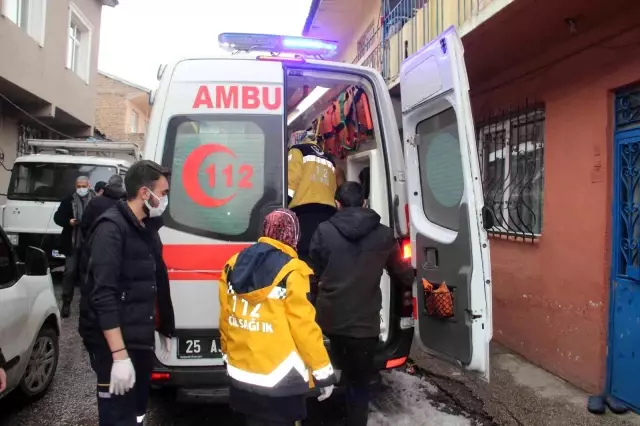 Meraklı hurdacı başına iş açtı... Bulduğu patlayıcı maddeyi evinde incelerken elinde patladı