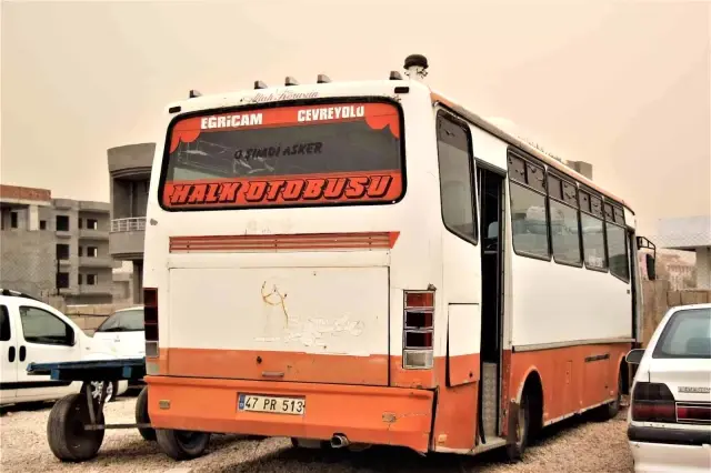 Yediemin otoparkında 6 milyon TL değerindeki araçlar çürümeye terk edildi