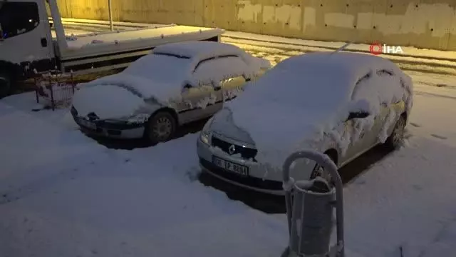 Yüksekova kar altında