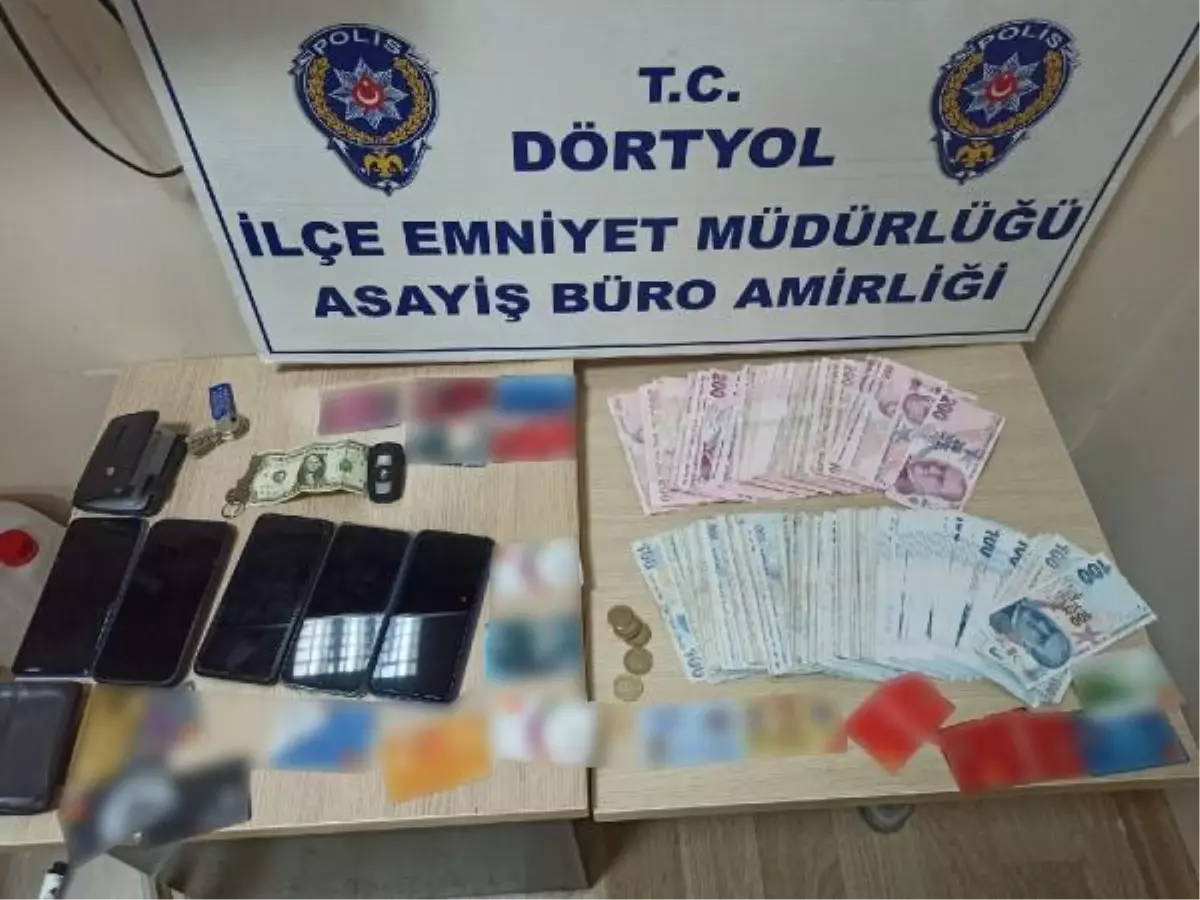Dolandırıcılık şüphelisi, başkasına ait ehliyeti gösterince yakalandı