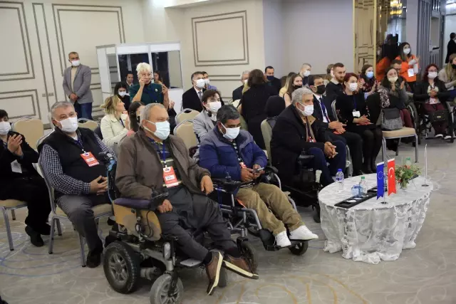 Mersin'de Uluslararası Engellilik Zirvesi düzenlendi