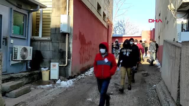 Kars'ta 35 kaçak göçmen yakalandı