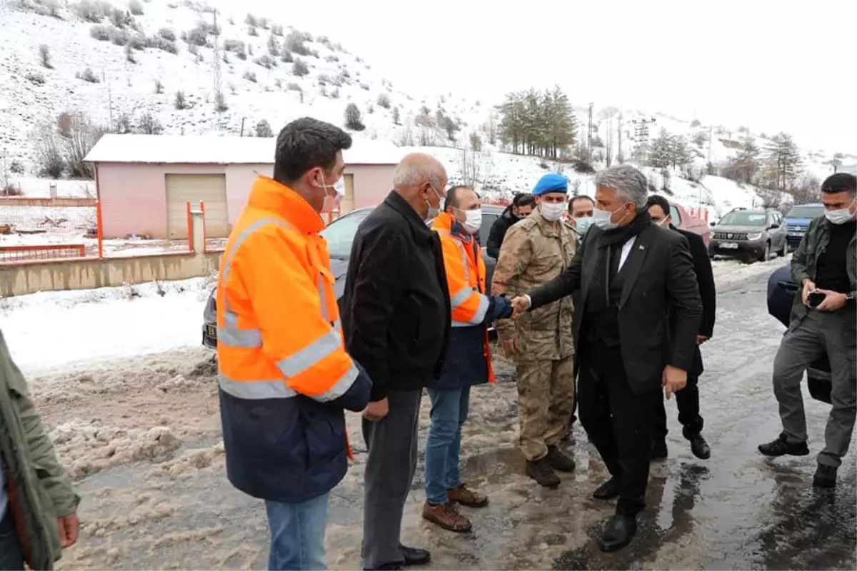 Sayın Valimiz Mehmet Makas, Refahiye ve İliç İlçeleri Arasında Devam Eden Sünebeli Tüneli İnşaatında İncelemelerde Bulundu