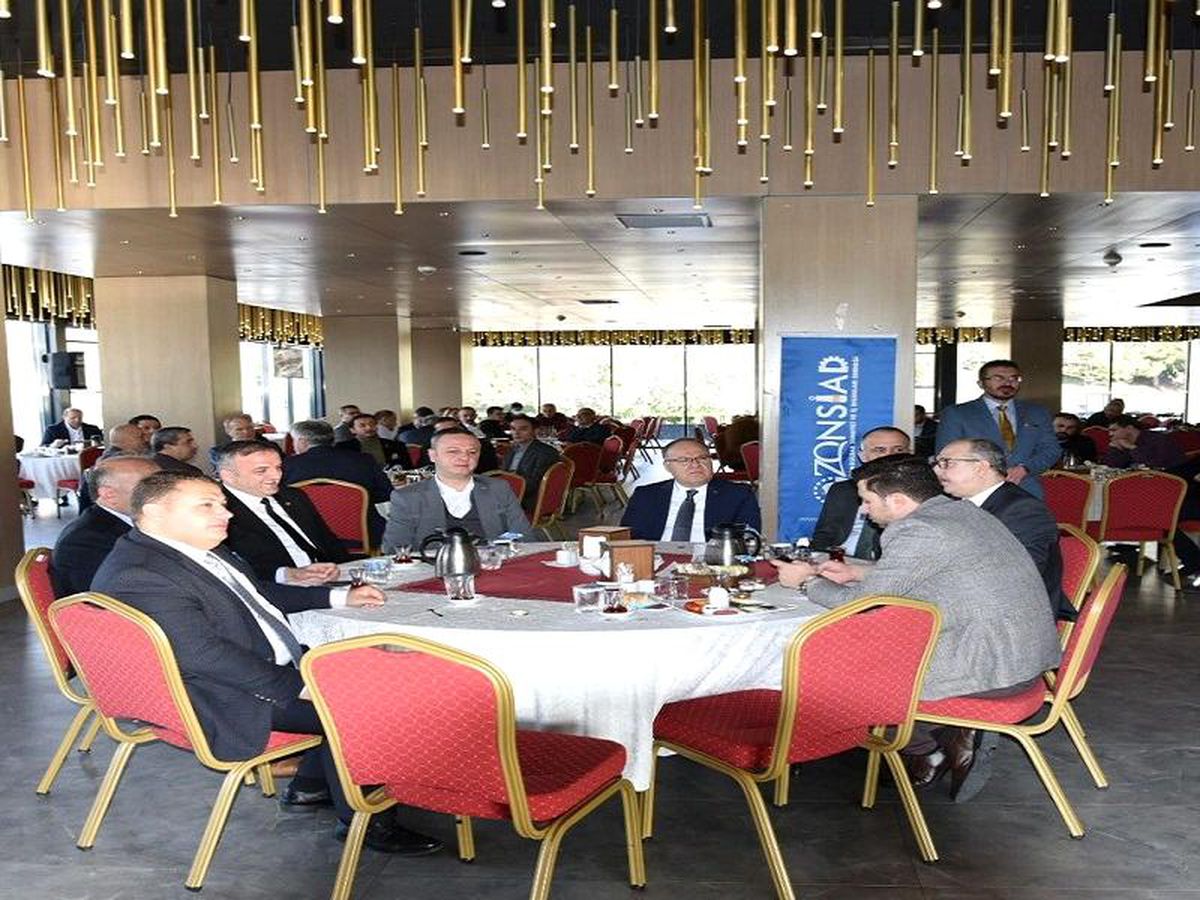 'Zonguldak Tanıtım Günleri'nin İkinci Gününde Düzenlenen Kahvaltıda Bir Araya Gelindi
