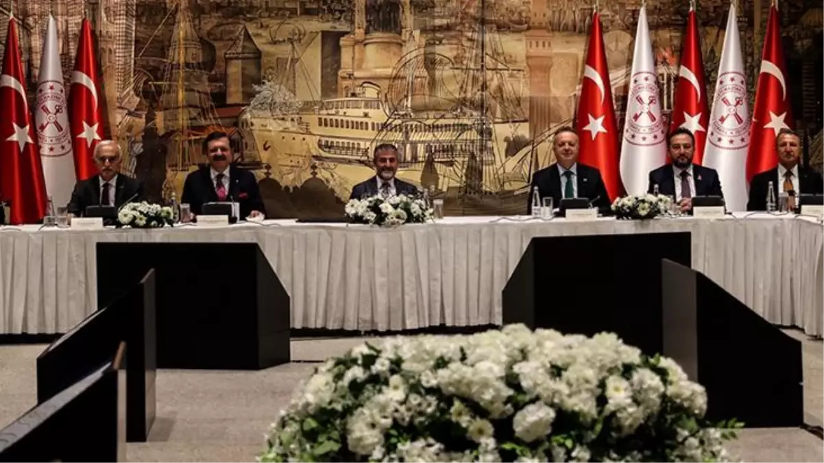 Hazine ve Maliye Bakanı Nebati ilk toplantısını iş dünyasıyla yaptı! İşte 7 saatlik zirveden çıkan sonuç