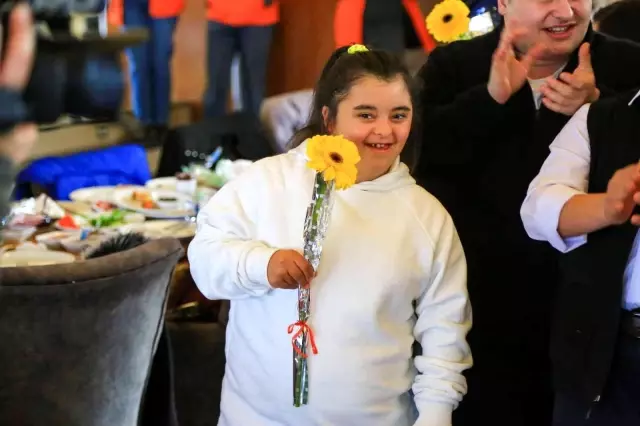 Başkan Çakın özel gereksinimli çocuklarla bir araya geldi