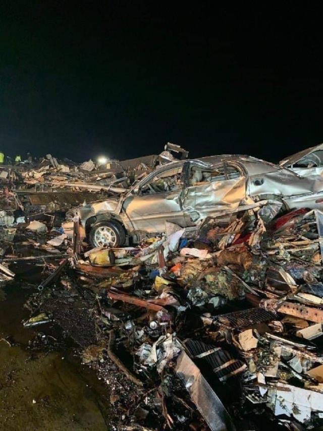 Son Dakika: ABD'nin Kentucky eyaletinde hortum felaketi! En az 50 kişi hayatını kaybetti