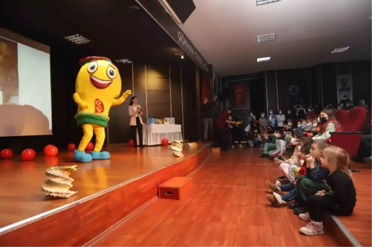 Son dakika haber | Çizgi kitap kahramanı 'Şakrak' çocuklarla buluştu