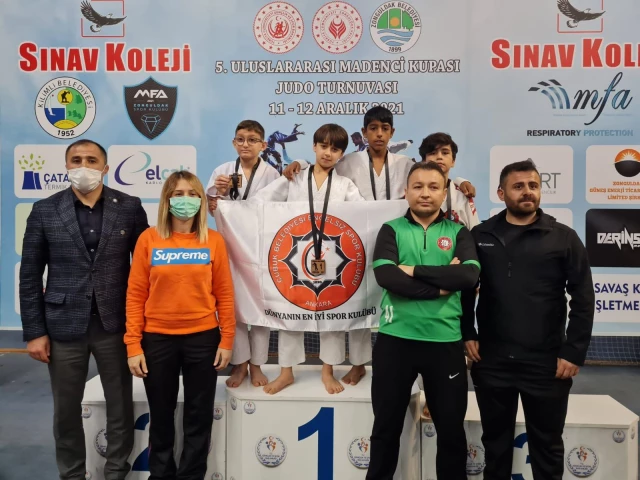 Çubuklu judocular Zonguldak'tan madalyayla döndü