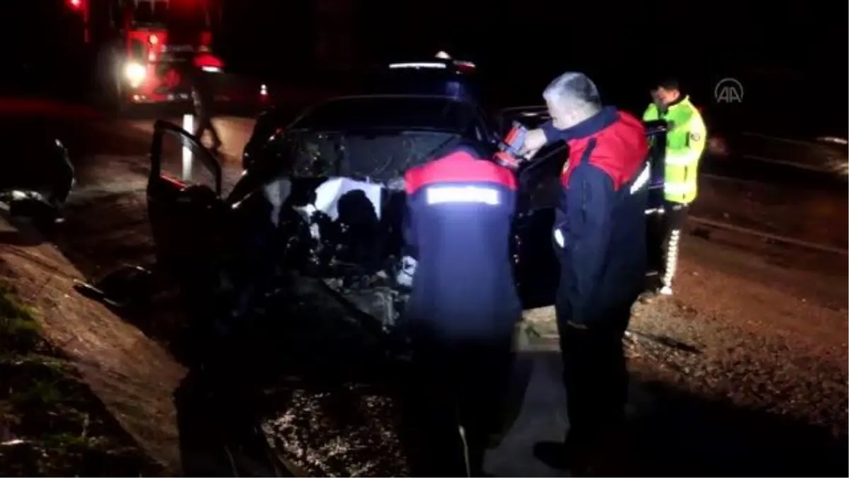 İş makinesiyle çarpışan otomobilin sürücüsü öldü