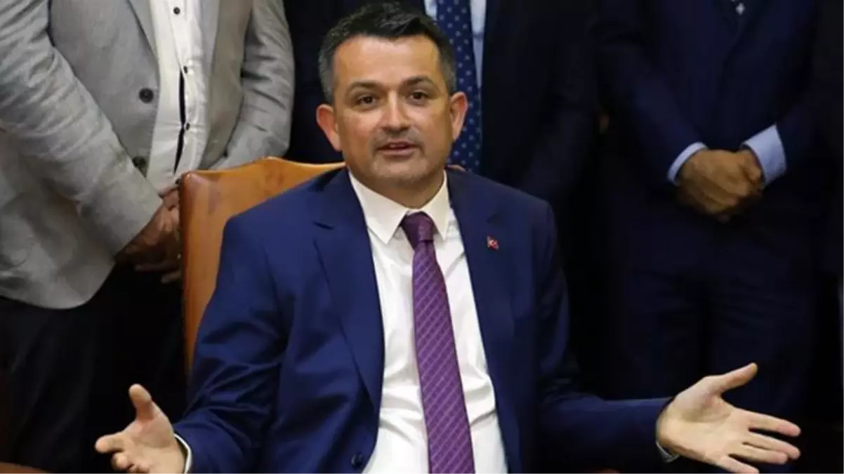 Bakan Pakdemirli, merak uyandıran paylaşımlarının detaylarını yarın açıklayacak