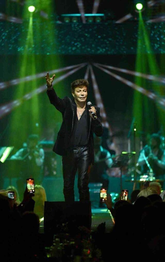 Gökay Kalaycıoğlu ve Melike Öcalan'dan Peri Masalı! Danslarıyla dakikalarca ayakta alkışlandılar