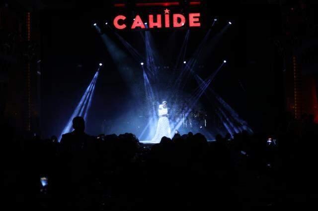 Gökay Kalaycıoğlu ve Melike Öcalan'dan Peri Masalı! Danslarıyla dakikalarca ayakta alkışlandılar