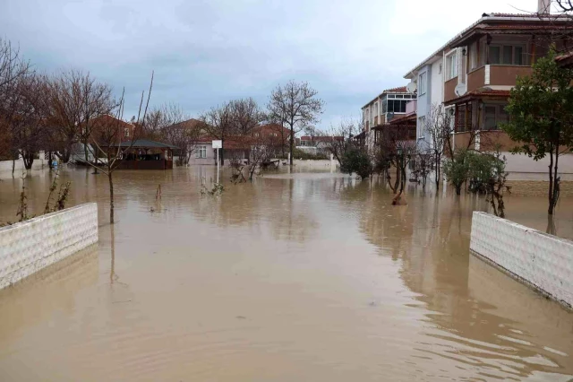Edirne felaketi yaşıyor! Evler sulara gömüldü, görüntüler korkunç