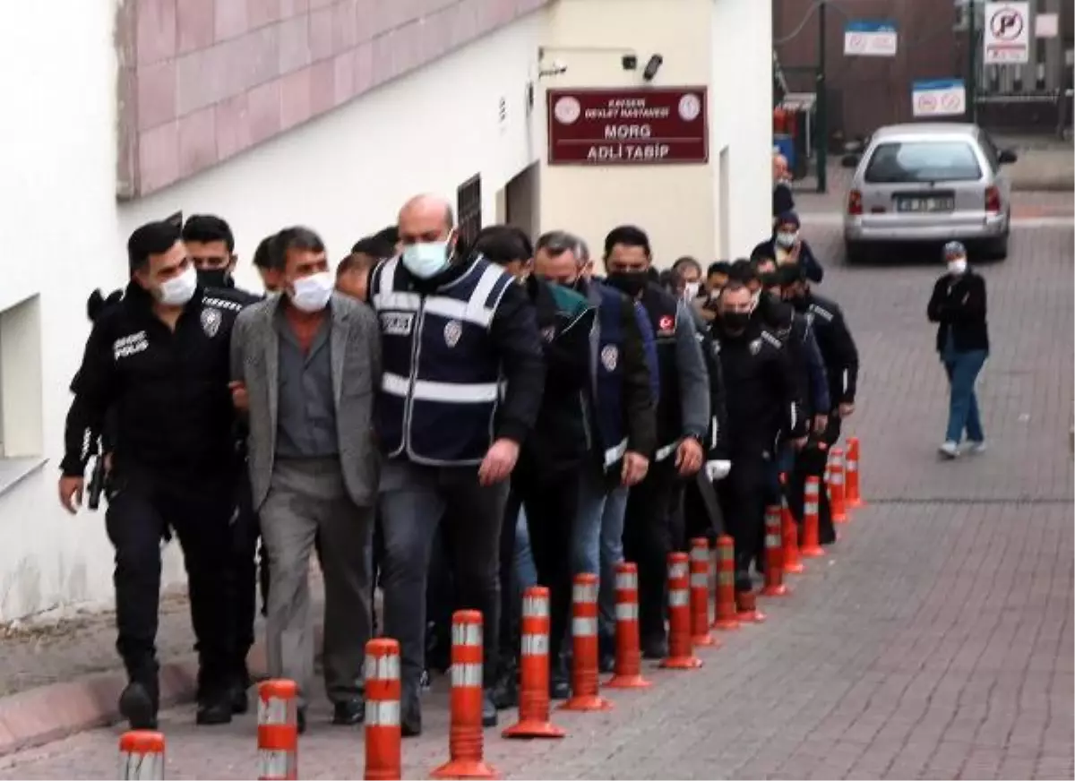 Son dakika haber... Kayseri'deki uyuşturucu operasyonunda 15 şüpheli adliyede (2)