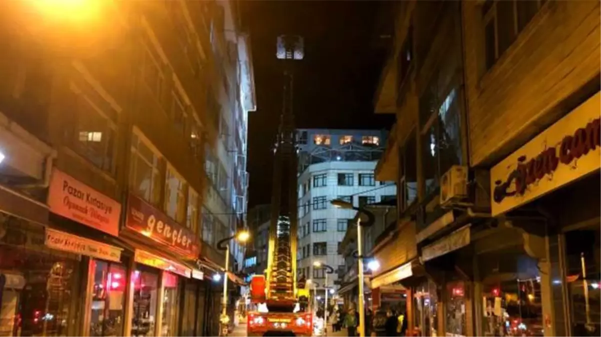 Çeşitli şehirlerde 139 kez intihara kalkışan adam, bu sefer de Rize'de 6 katlı binanın çatısına çıktı