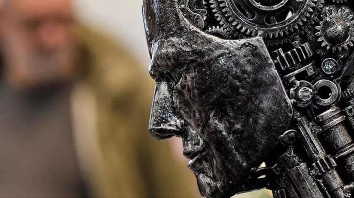 Canlı oturuma katılan robottan tüyleri diken diken eden sözler: Savaştan kaçmamın tek yolu, var olmamam