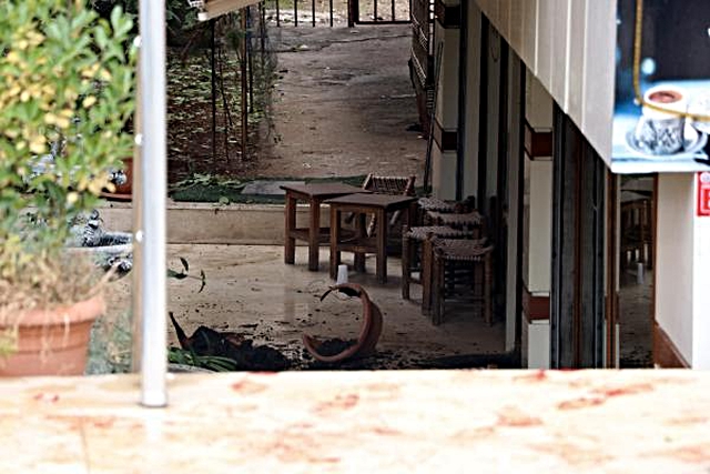 DİYARBAKIR'DA ADLİYE ÇIKIŞI SİLAHLI KAVGA 1 ÖLÜ, 3 YARALI