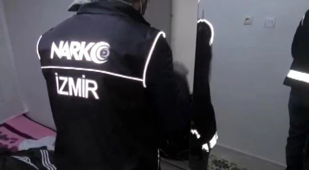 Son dakika haberi! İzmir polisinden film sahnelerini aratmayan uyuşturucu operasyonu